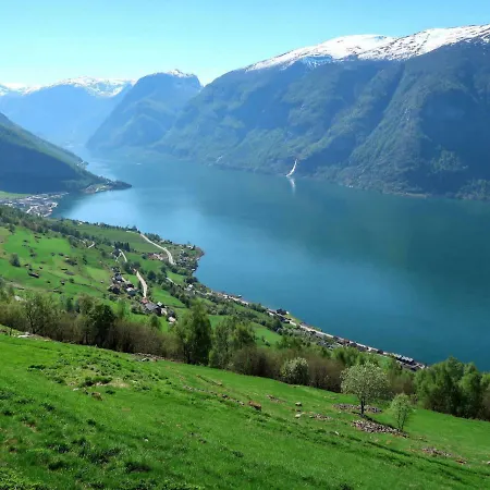 Holiday Feriehus Aurland